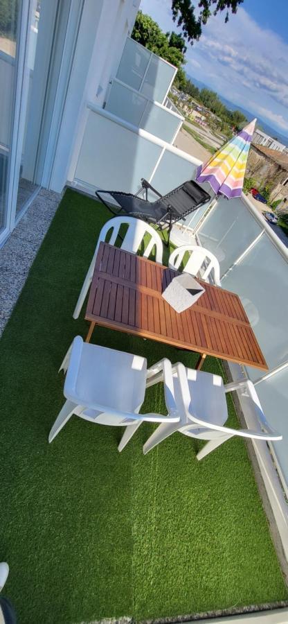 Appartement Avec Balcon/Terrasse Monteux Εξωτερικό φωτογραφία
