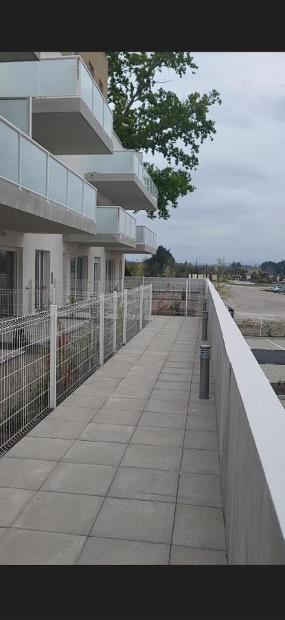 Appartement Avec Balcon/Terrasse Monteux Εξωτερικό φωτογραφία
